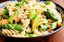 Salade de macaronis aux légumes verts